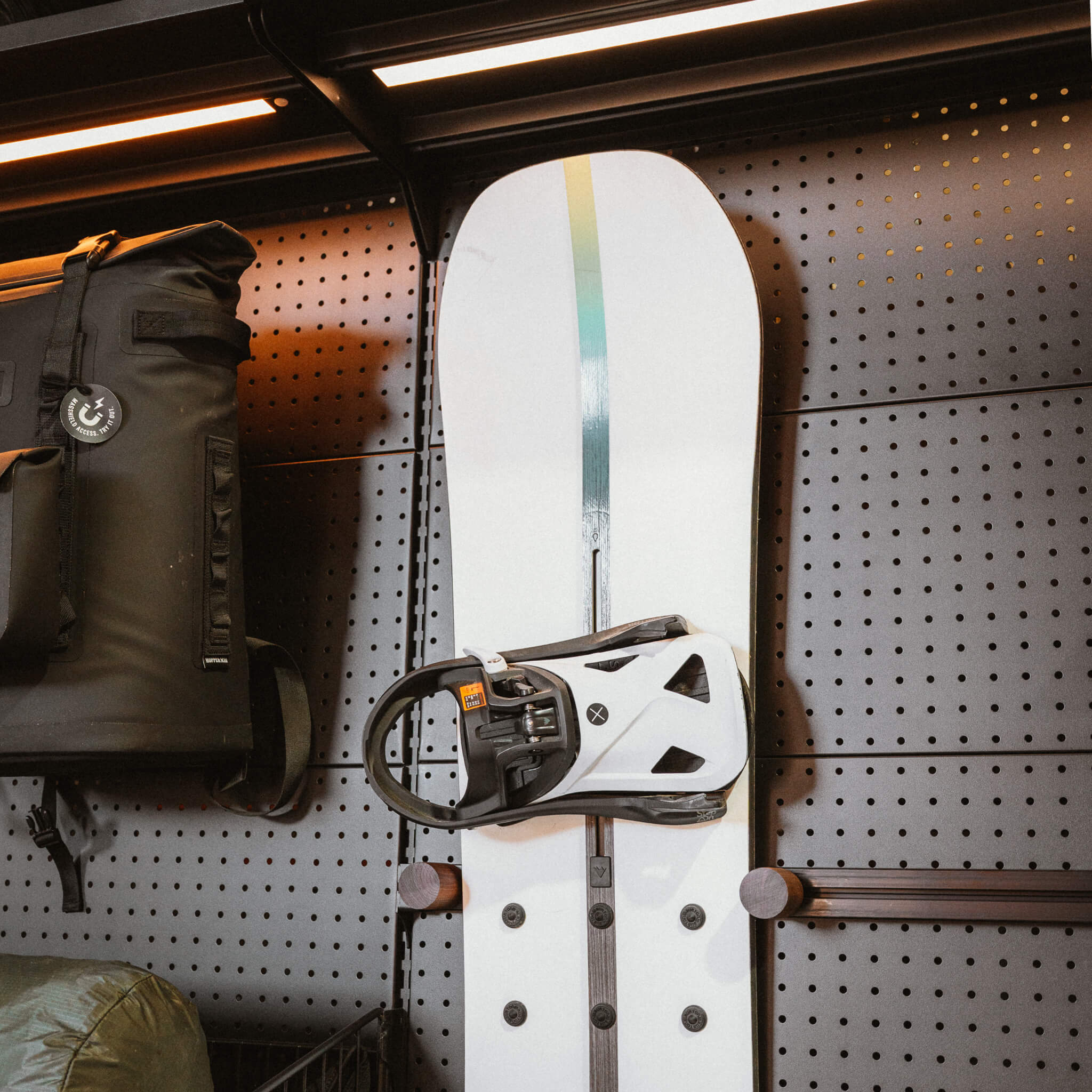 Adjustable Ski & Snowboard Rack