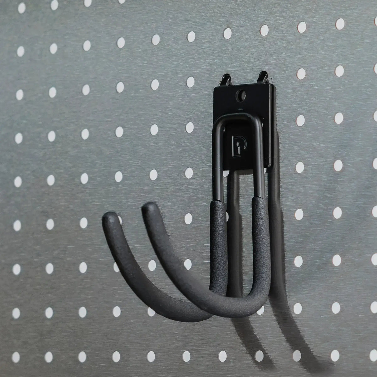 PegGrid™ Long Curved Hook