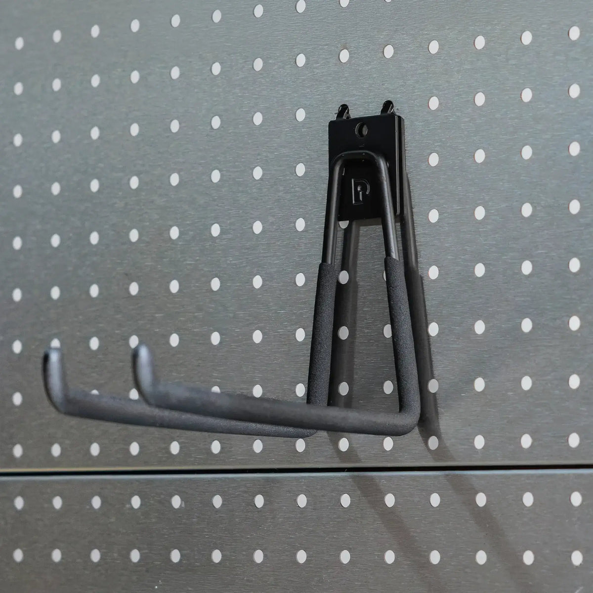 PegGrid™ Long Flat Hook